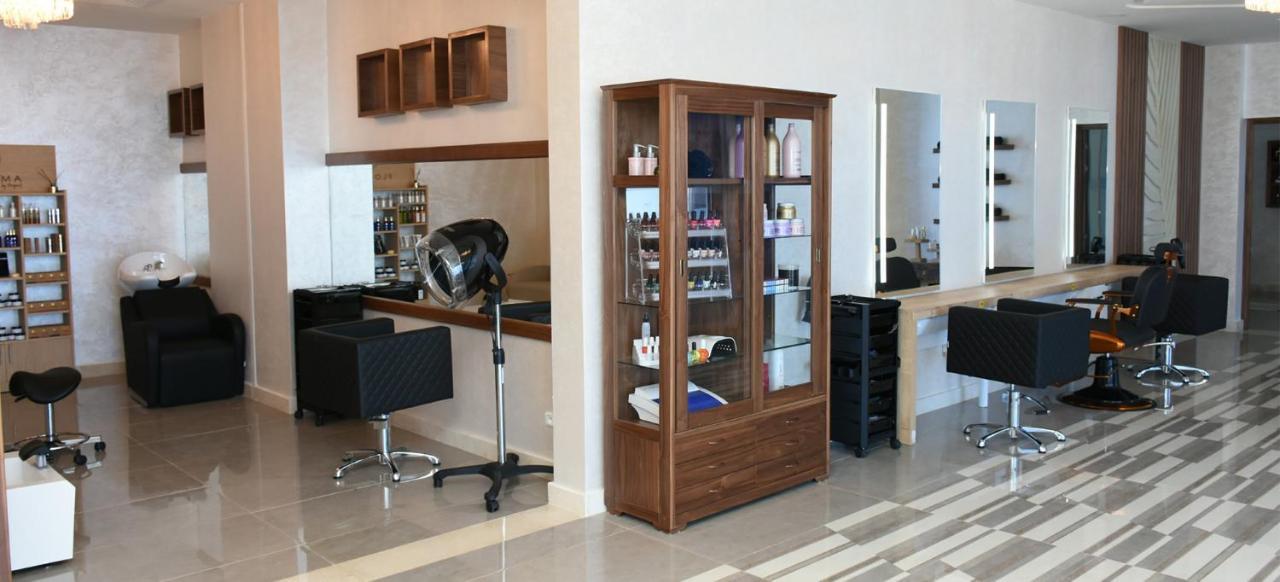 Pickalbatros White Beach Taghazout (Adults Only) Esterno foto A salon in the United States